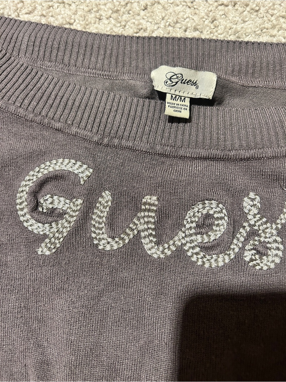 Guess Off-The-Shoulder Rhinestone Logo Ribbed Sweater Gray Size M - Picture 4 of 5